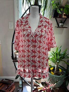Kempson patterned button up blouse size 1X